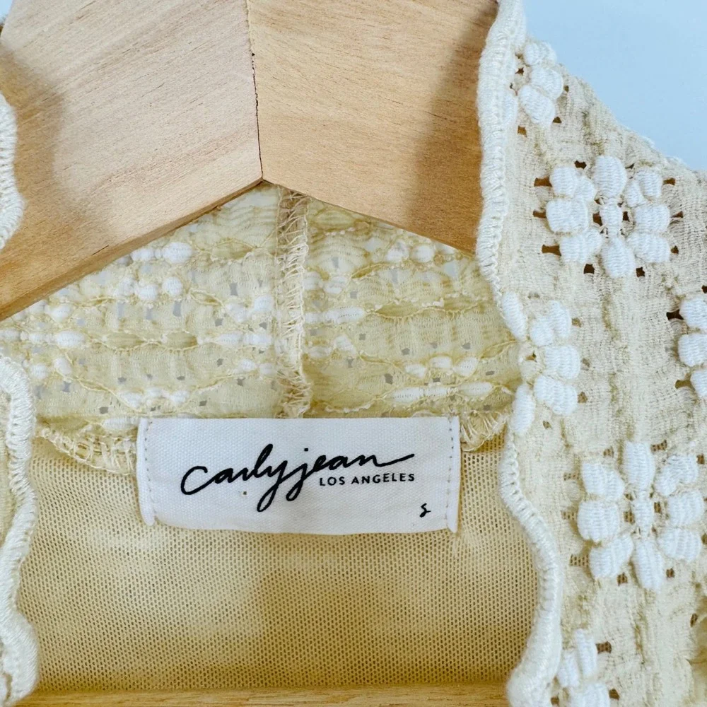 Carly Jean Mock Neck Knit Top Floral Textured Long Sleeve Beige Pullover Size S